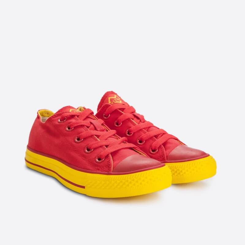 Červené plátené tenisky tenisky Veemes red and Yellow sa žltou podrážkou