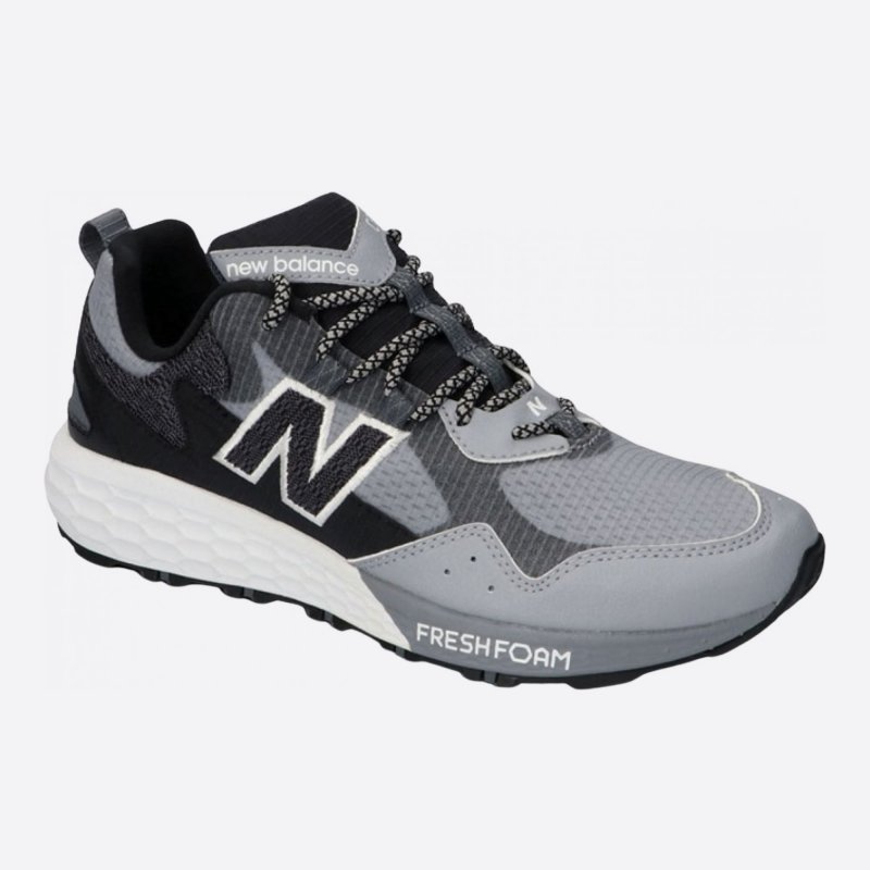 Pánske sivé tenisky New Balance MTCRGRG2-2E pravá strana